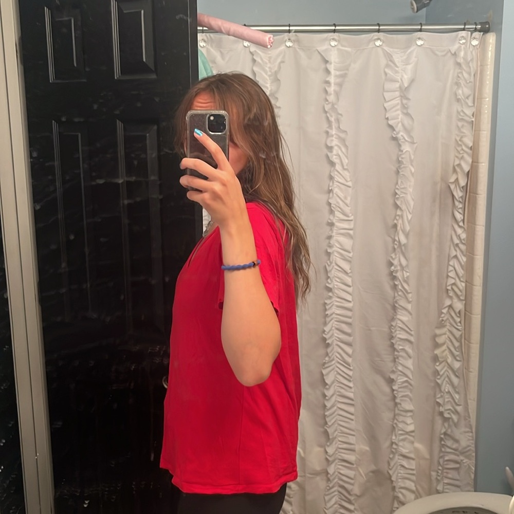 Old Navy Red V-Neck T Shirt - Picture 6 of 8